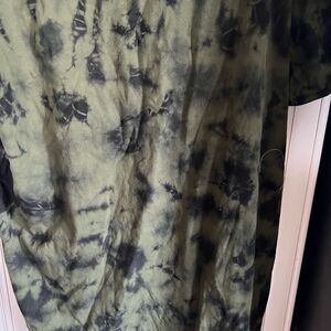 Electric & Rose Oversized Tie Dye Tee T-Shirt Sz M